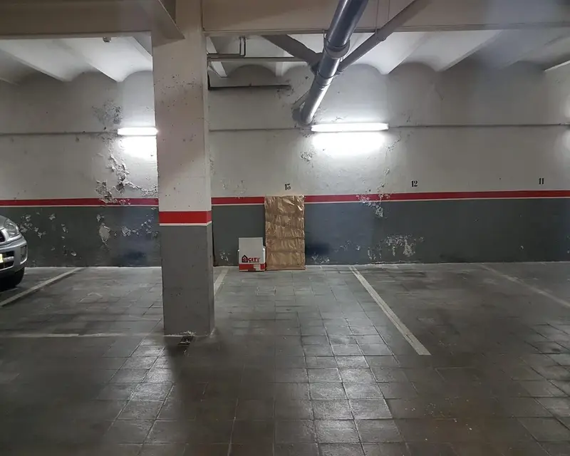 Garaje en Venta Sabadell Can Puiggener 9m2