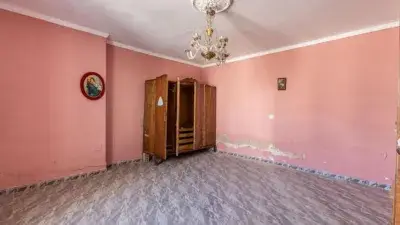 Chalet en venta en Ambroz 400m2 con jardin 1000m2