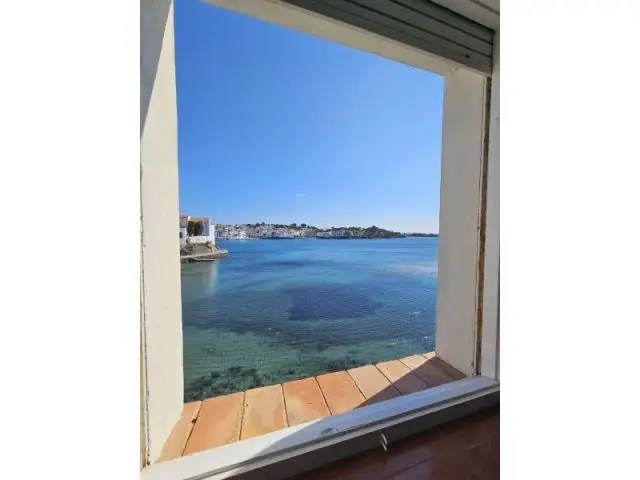 Casa en Primera Linea de Mar en La Riba Pitxot con Vistas Magníficas
