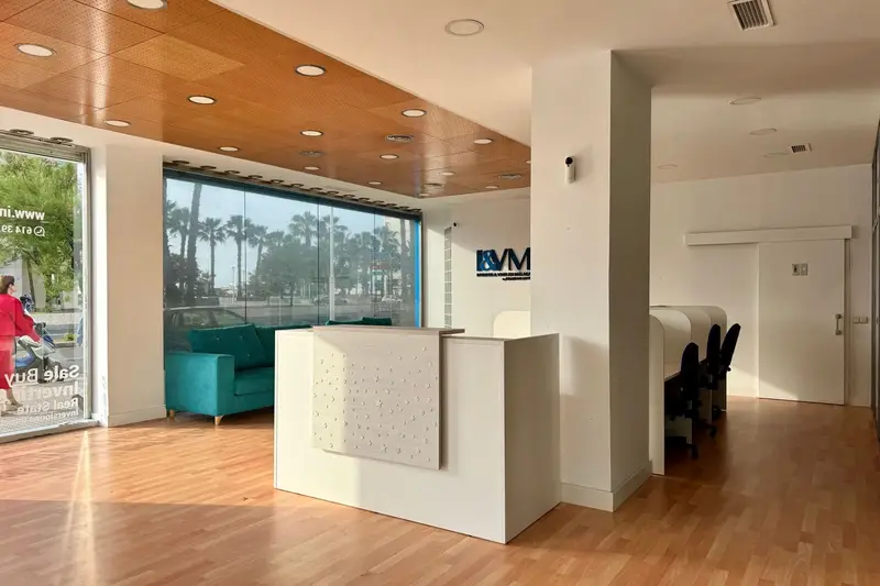 Local Comercial en Alquiler en Málaga Capital 130m²