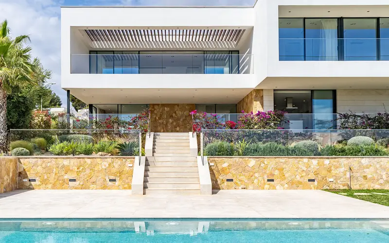 Villa de Lujo en Sol de Mallorca con Vistas al Mar
