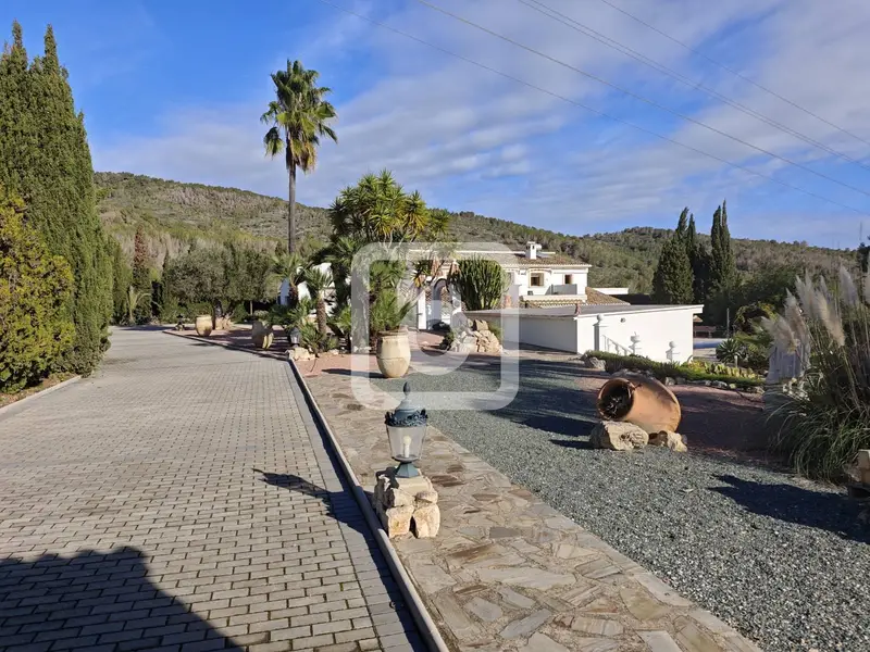 Chalet en Benitachell con Piscina y Jardín