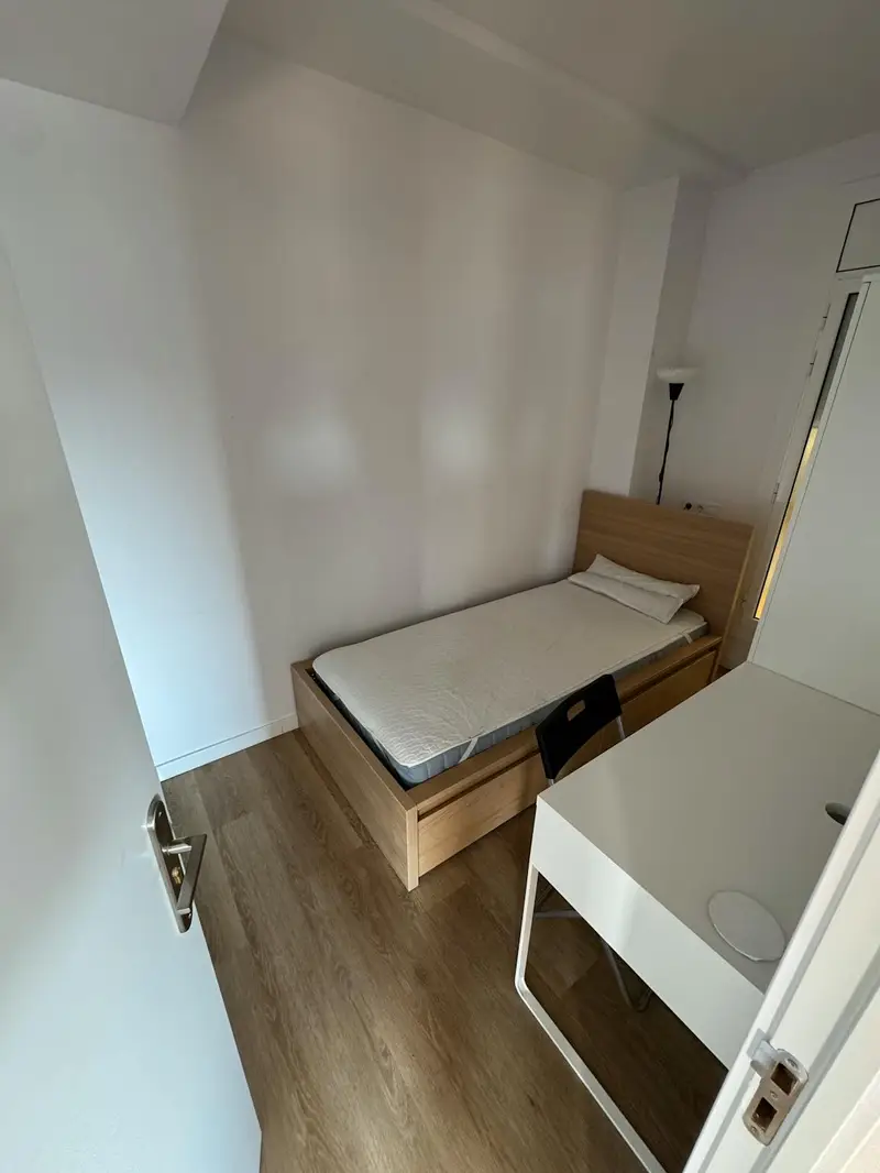 Habitacion Alquiler Sabadell Amueblada Wifi Limpieza Incluida