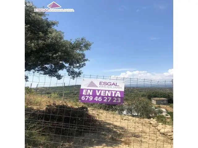 Parcelas Urbanas en Barbastro: Viviendas con Jardín y Piscina