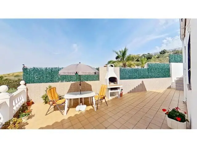 Casa de Campo con Piscina en Las Zorreras Motril