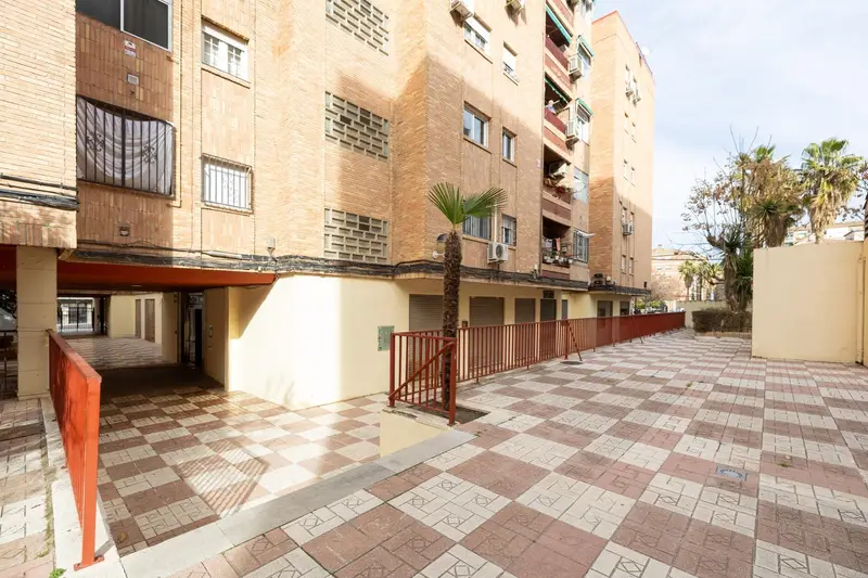Venta Piso 4 Dormitorios Vistas Carrefour Granada