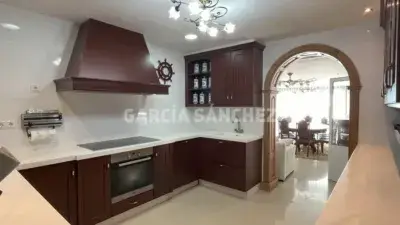 Chalet en venta en Calle Peralto