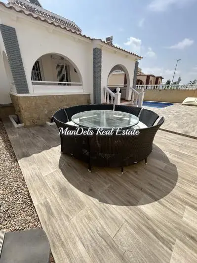 5 Bed Villa / Detached for sale