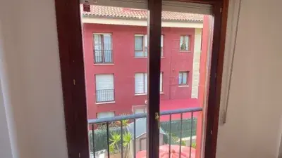 Apartamento Reformado en Barrio de la Quintana con Garaje y Piscina
