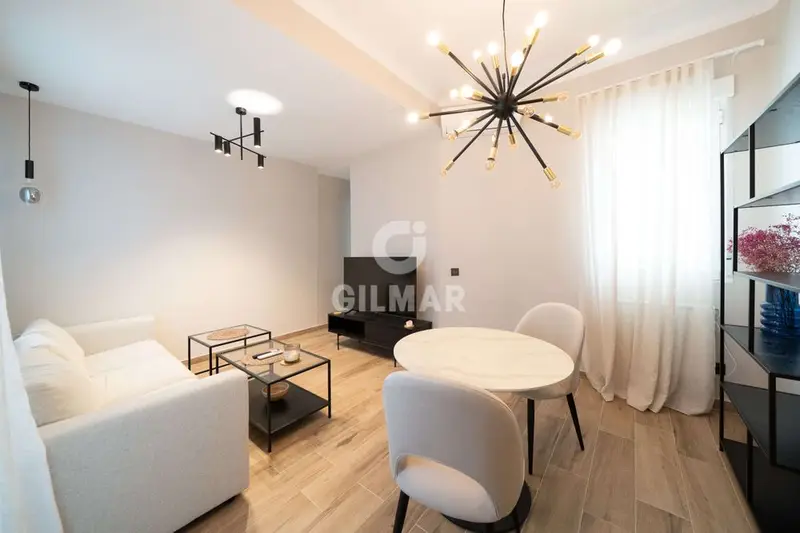 Piso en Alquiler Palacio Madrid 60m² 2 Dorm 1 Baño