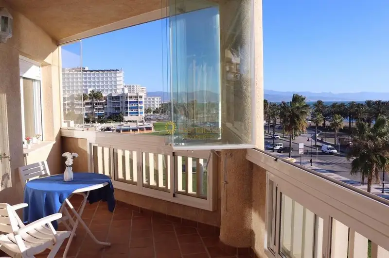 Apartamento en 1ª línea de playa Los Álamos