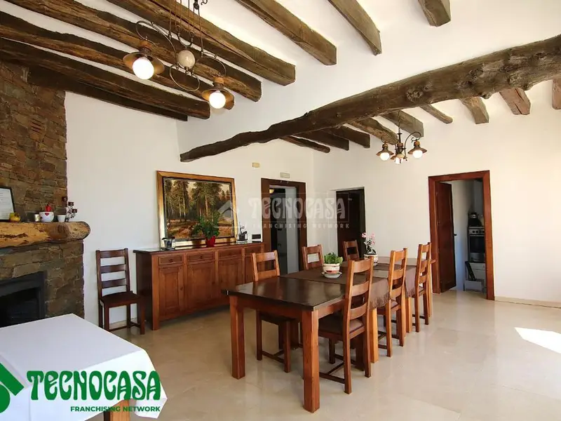 Hotel Rural en Válor: Inversión Turística en la Alpujarra Granadina