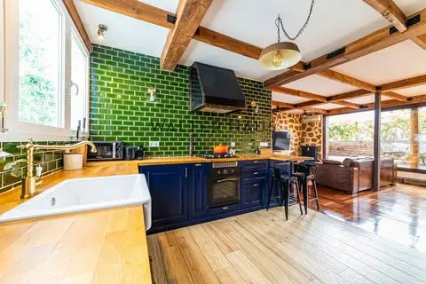 Atico Reformado con Terraza y Piscina en Prosperidad Madrid