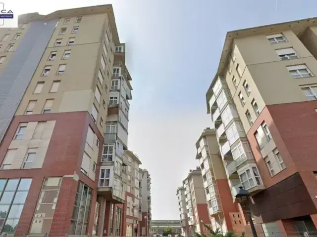 Piso en Venta en Maliaño: 2 Dormitorios, Garaje y Trastero