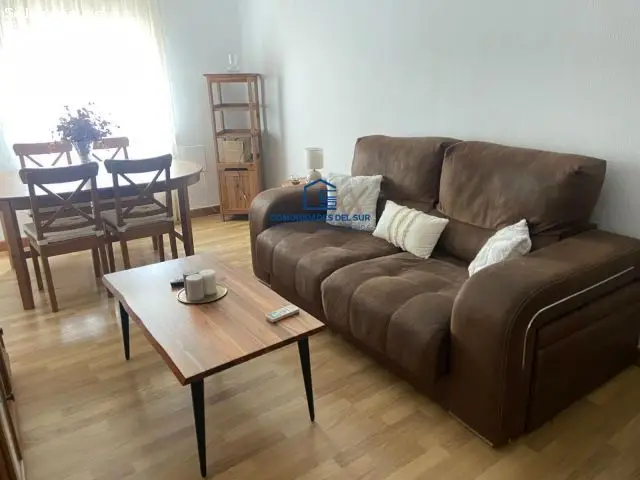 Alquiler Anual Cadiz: Apartamento 3 Dormitorios Cerca de la Playa