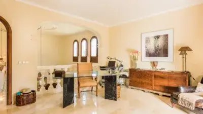 Villa en Venta El Paraiso Estepona 4 Dormitorios Piscina