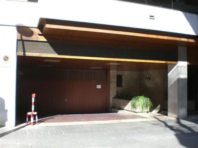 Parking en Alquiler Barcelona 8m2 Plaza de Coche