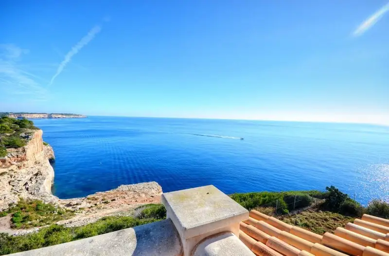 Chalet en Cala Llombards con Piscina y Garaje