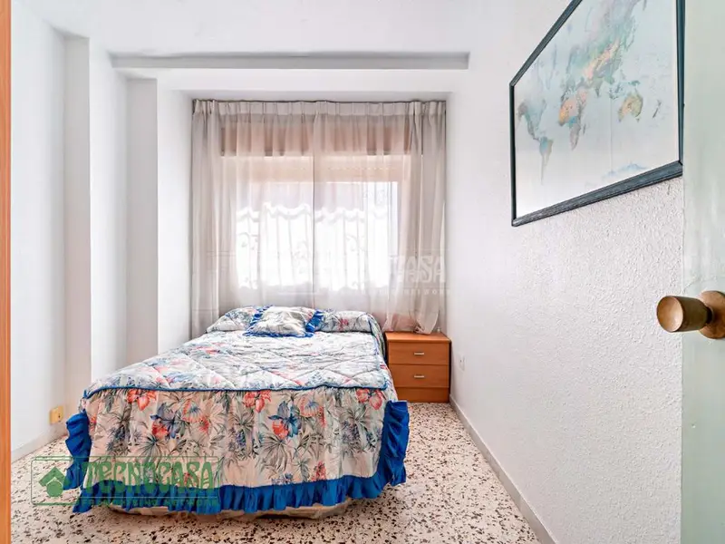 Piso en Venta en Pechina 3 Dormitorios Terraza Placas Solares