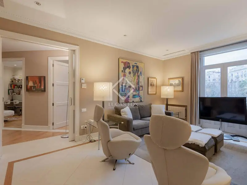 Apartamento Modernista 7 Dormitorios Gran Via Valencia
