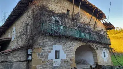 Finca Rustica con Viñedos en Larrabetzu
