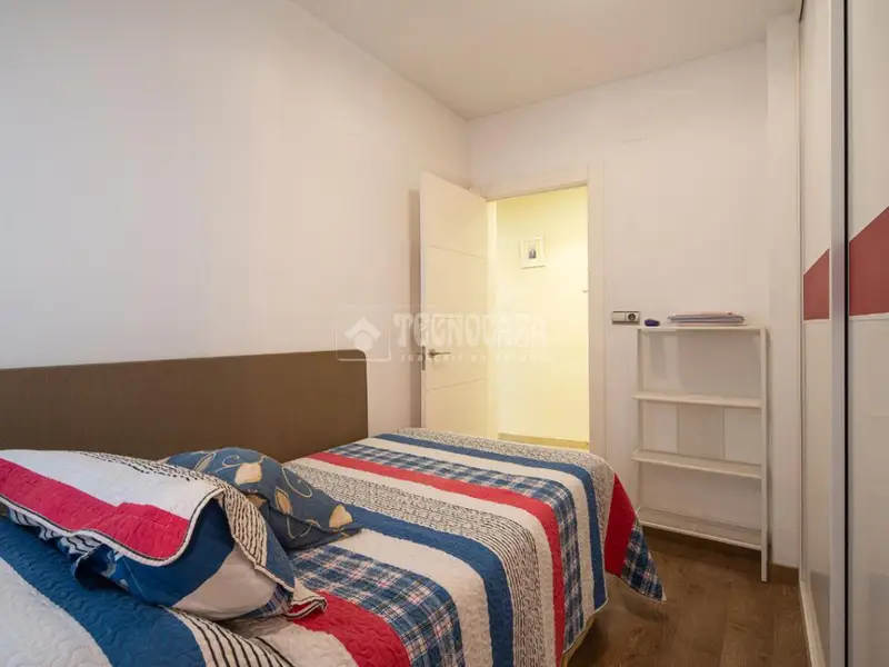 Piso en venta Camino de Ronda Granada 4 dormitorios 2 baños reformado