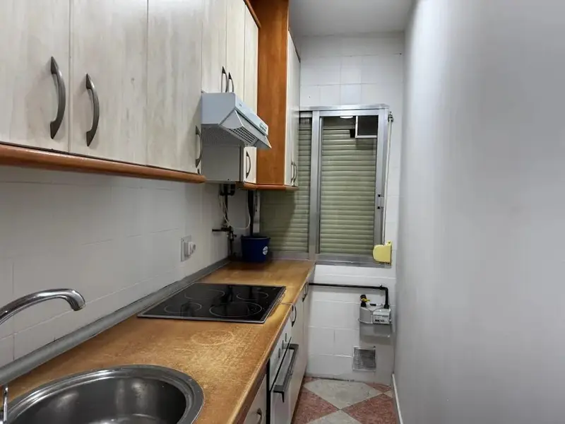 Avenida de la Verbena de la Paloma, Madrid, Community of Madrid 28041