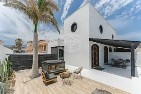 Chalet Pareado Primera Linea de Mar Vistas Oceano Piscina Jacuzzi
