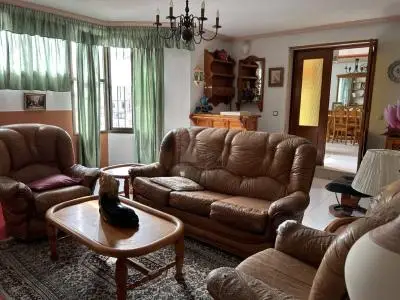 Chalet Adosado en Navas del Rey 266m2 6 Dormitorios