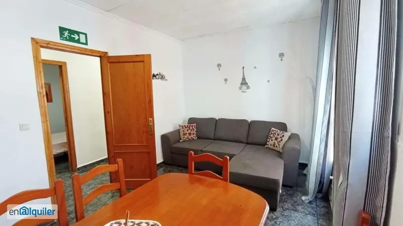 Piso Estudiantes Valencia 90m2 3 habitaciones Amueblado