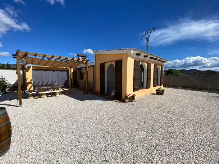 Finca de 2 Dormitorios en Venta cerca de Salinas