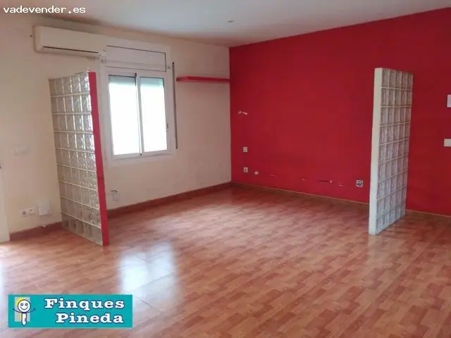 Estudio en Pineda de Mar cerca de la playa y estacion de tren
