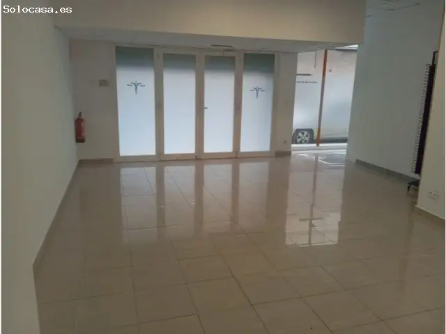 Alquiler Local Comercial 164m2 Dos Salas Almacen Recepcion Baño Rampa