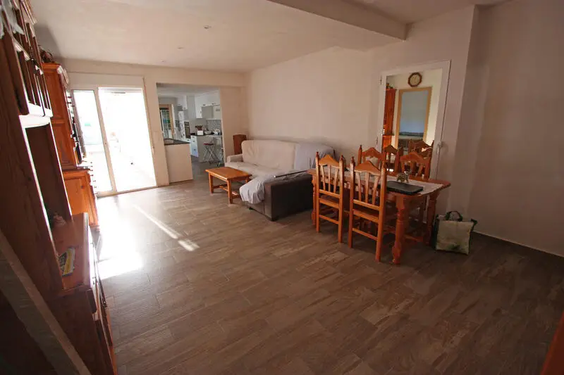 Apartamento 3 Dormitorios Orba Centro