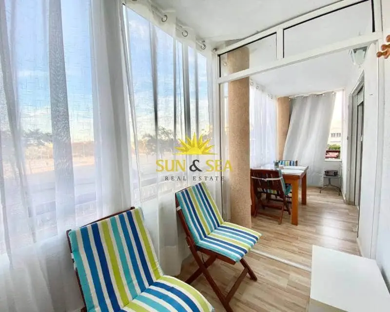 Apartamento en Alquiler Mil Palmeras Cerca de la Playa