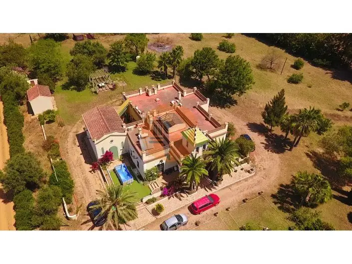 Casa de Campo 4 Dormitorios 2 Hectareas