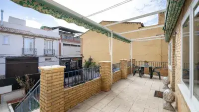 Casa en Venta en Armilla Centro Cerca del Metro