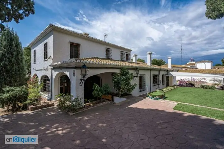 Alquiler casa trastero y terraza El Puig