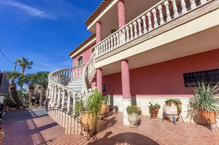 Villa de Lujo 4 Dormitorios Orihuela