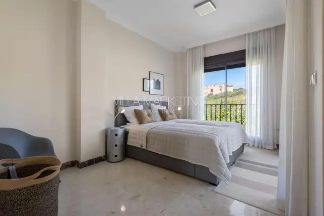 Casa Villa 4 Dormitorios en Venta Estepona