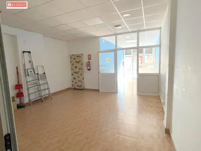 Local Comercial en Venta El Vendrell 2 Plantas 135m2