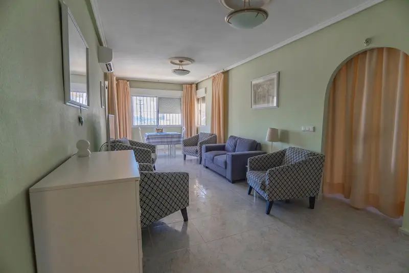 Chalet en Venta Ciudad Quesada: Vistas al Mar, Piscina y Golf