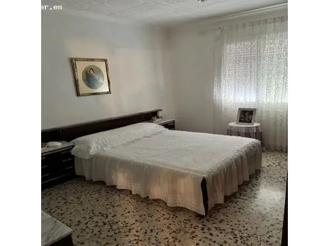 Casa en Totana con 4 habitaciones y gran terraza