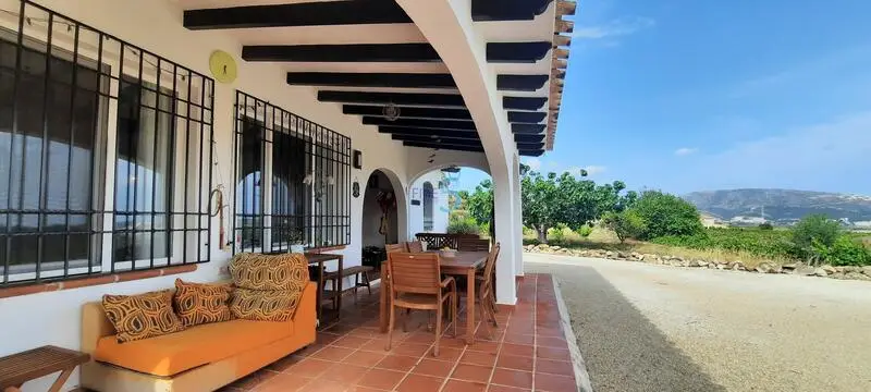 Finca de Lujo 4 Dormitorios Vistas Viñedos Piscina Moraira