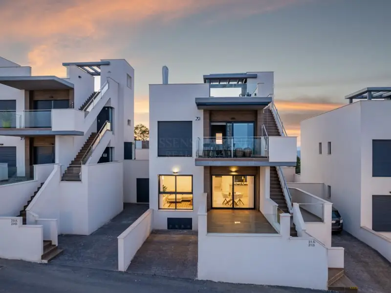 Venta Villa con vistas en San Miguel de Salinas - Ref: 1665