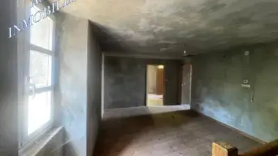 Casa adosada en venta en Piugos cerca de Lugo