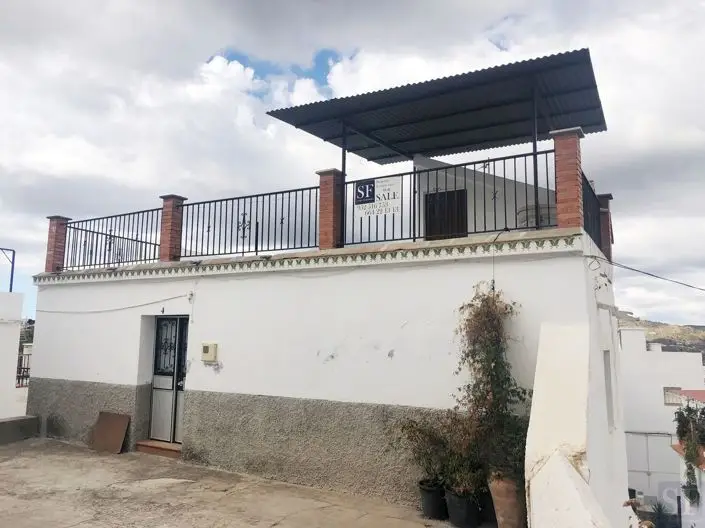 Casa de pueblo en Cómpeta 2 dormitorios dobles