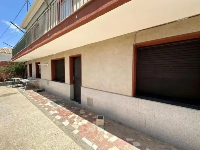 Casa de Campo con Dos Viviendas en Monóvar
