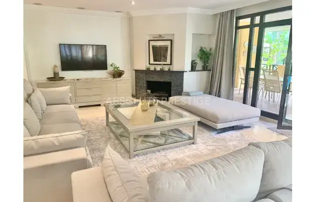 Apartamento 2 Dormitorios 185m2 Bahia de Banus Marbella