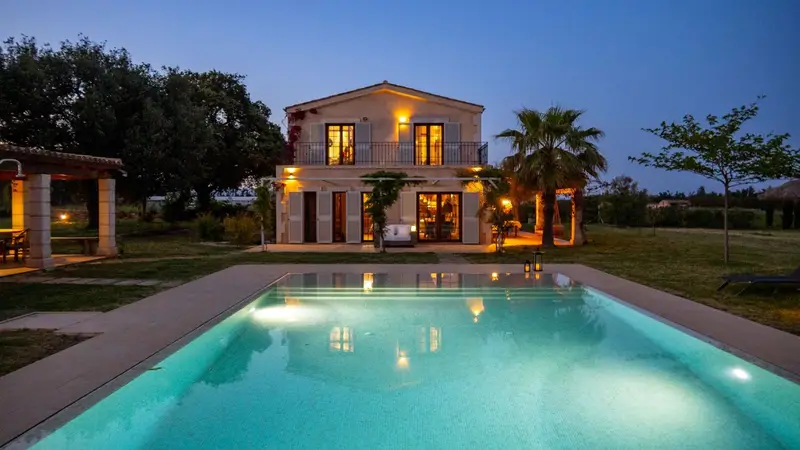 Finca Rural en Llubí Mallorca con Piscina y Barbacoa